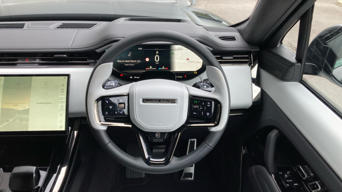 Land Rover Range Rover Sport 4.4 P635 V8 SV Ultimate Edition 5dr Auto Petrol Estate - Image 15